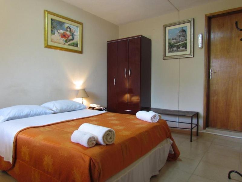 Hostal Casa Suiza Asuncion Kültér fotó